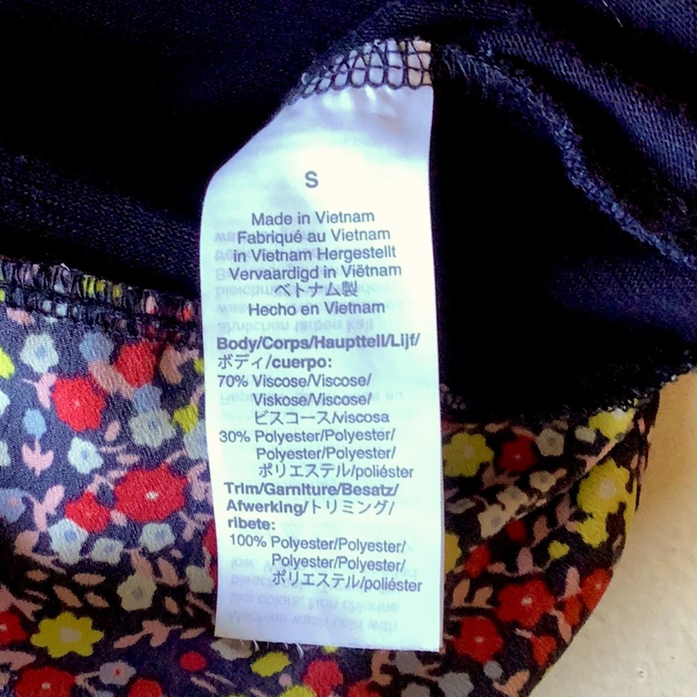 J.Crew Navy Tank with Floral Edge Detail Sz Small - Picture 6 of 7